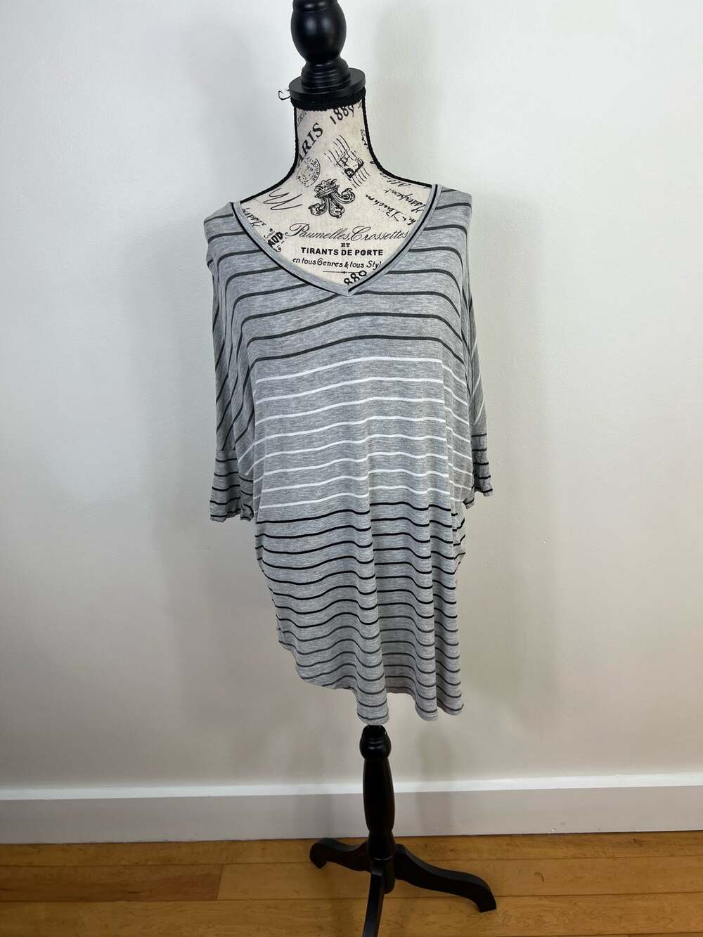 Faded Glory gray and white striped 3/4 sleeve V-neck Top with Sleeve cutouts